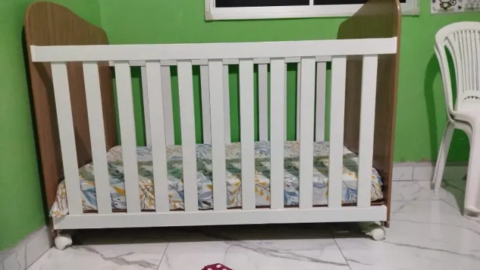 Berço com colchão