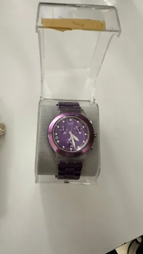 Relógio swatch feminino cara roxa