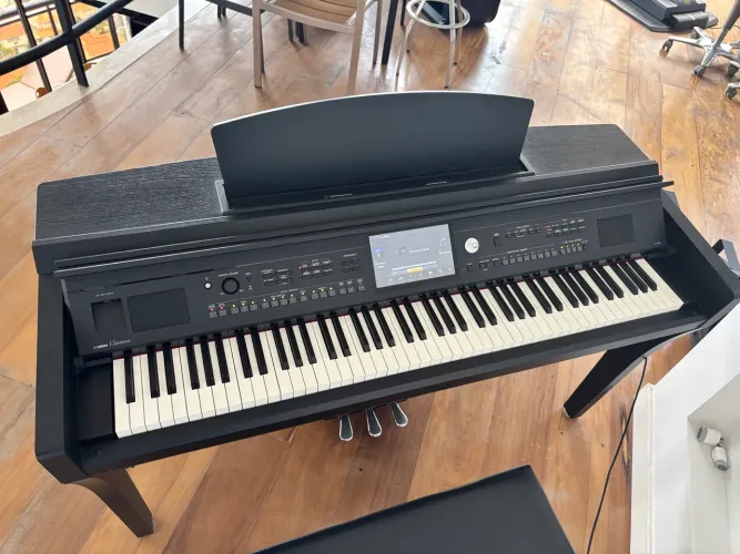 Piano Yamaha Clavinova CVP-409 NOVO