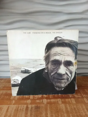 Vinil The Cure - "Standing On A Beach - The Singles" 