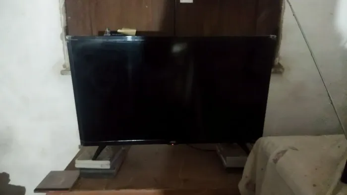 TV AOC RAKU 32" BOM ESTADO