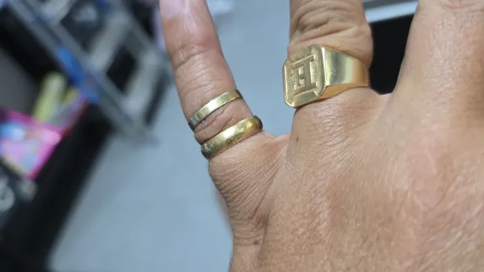 Compro ouro 300 a grama 