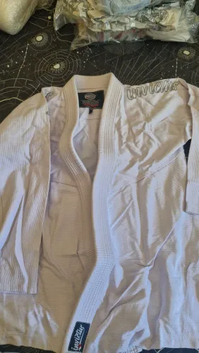 Kimono adulto novo