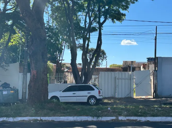Terreno 484 m² na Av. Cesário Crosara - Bairro Roosevelt | Preço de Ocasião