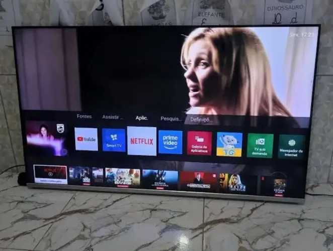 Smartv Philips 75 polegadas toda original sem detalhes aceito cartão valor 2600