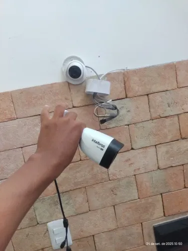 Câmeras, Alarme, interfones, fechaduras e muito mais