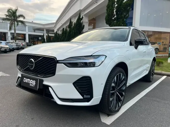 Volvo XC-60 T-8 Ultra Dark 2.0 AWD (híbrido) 2026