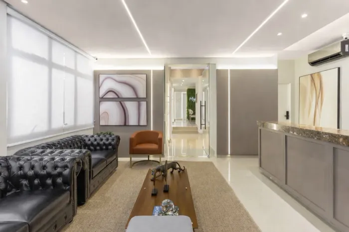 Sala Comercial Privativa - Estrutura Premium com Recepção e Sala de Reunião