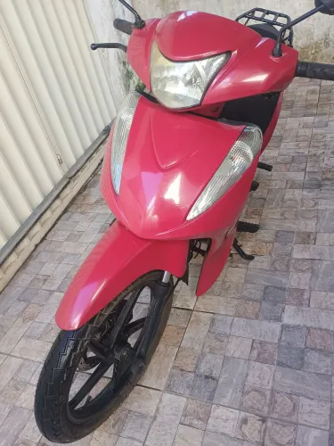 Vendo shineray/50Q bem conservada, placa Mercosul, licenciamento 2026 pago