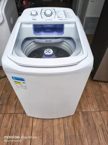 Máquina Electrolux 12kg semi nova
