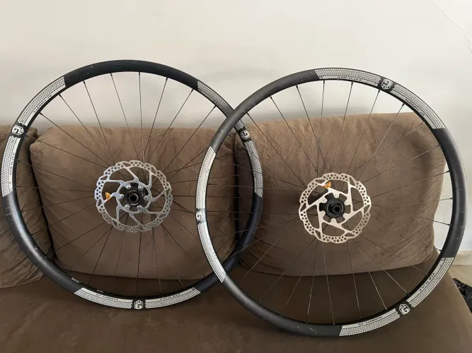 Rodas carbono 9th Wave