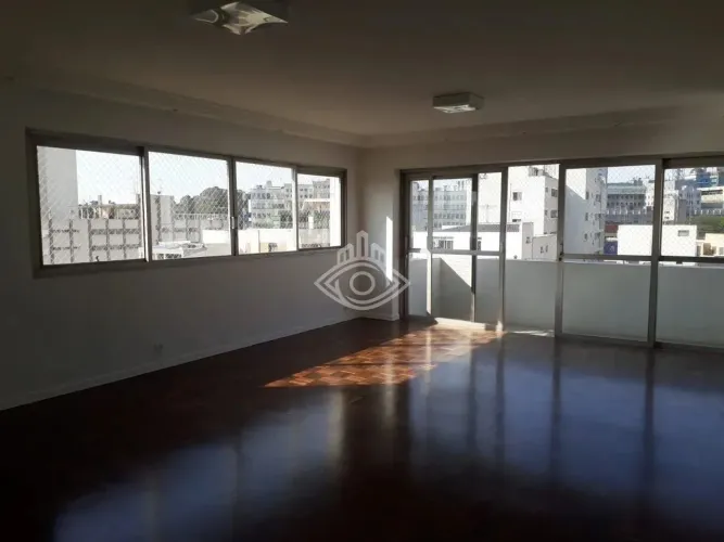 Apartamento à venda na Rua Oscar Freire, Pinheiros, São Paulo