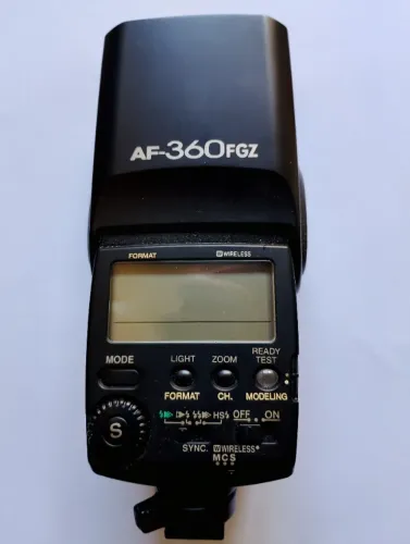 Flash profissional Pentax AF360FGZ