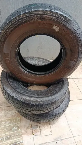 Pneu usado raio 35/16