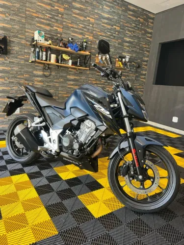 Honda CB 300F Twister 2025 Flex Único Dono