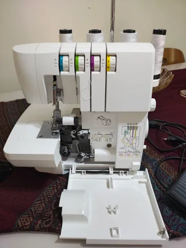 Vendo máquina de costura interlok/orverlok/SINGER S.O 105 seme industrial/semi nova