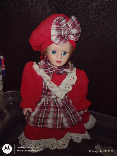 Boneca de porcelana anos 90
