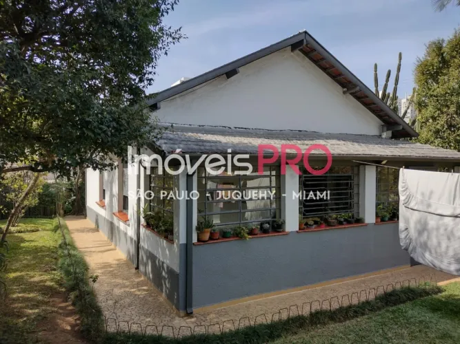 Casa para EDIFICACAO com 750mts a venda no CAMPO BELO