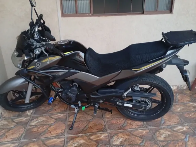 Fazer 250