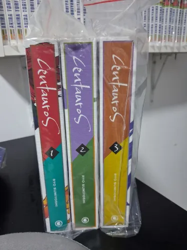 Mangá Centauros (cole completa em 3 volumes)