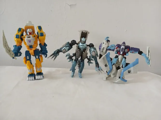 Bonecos transformers