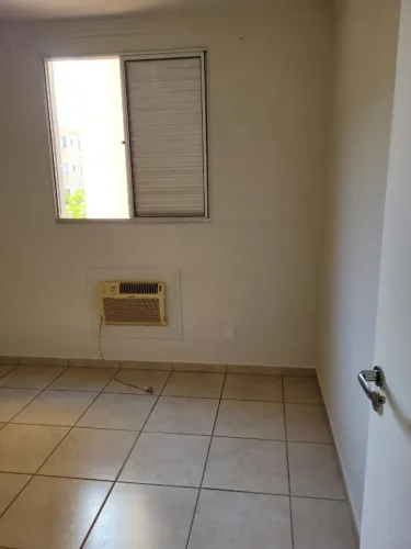 Aluga-se apartamento