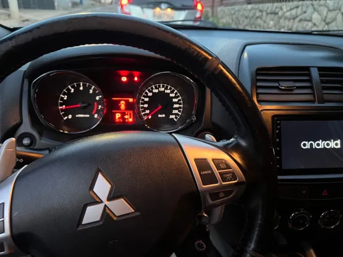 Mitsubishi ASX 2.0 16V 160cv Aut. 2012