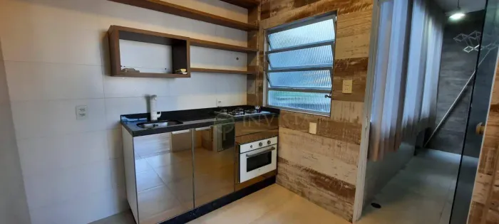Apartamento Semi Mobiliado para Alugar no Centro de Florianópolis.