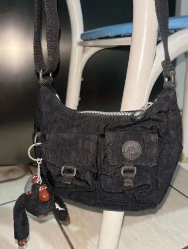bolsa transversal preta da Kipling
