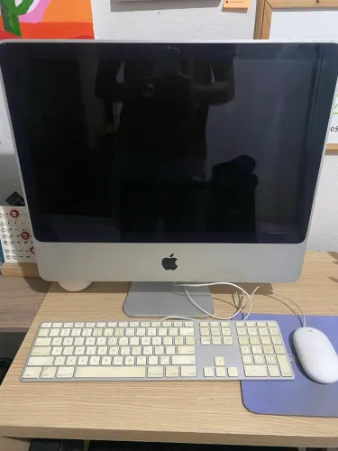 2 iMacs (2008 e 2009) para aproveitar peças