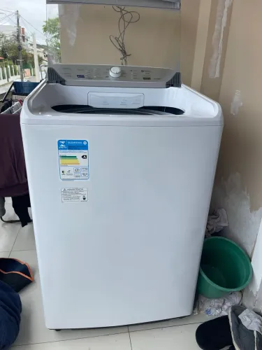 Máquina de lavar 17kg ainda na garantia 