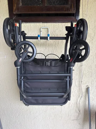 Cadeira de rodas dobrável 