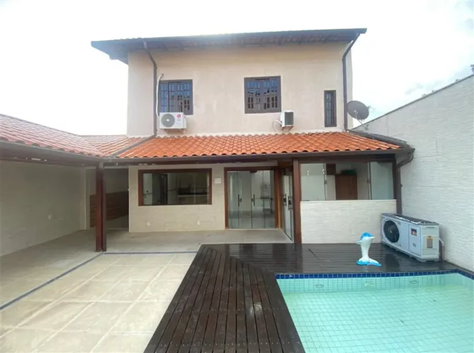 Casa com 4 quartos à venda, 300 m² por R$ 700.000 - Campo Grande - Rio de Janeiro/RJ