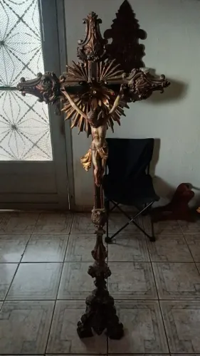 Jesus de madeira