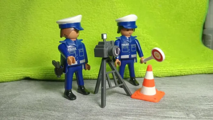PLAYMOBIL POLICIA - POLICIAIS NO TRÂNSITO
