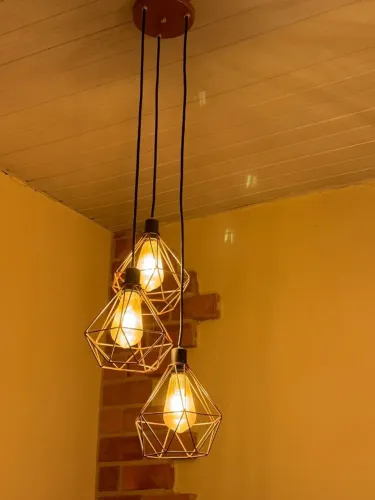 Luminária pendente com 3