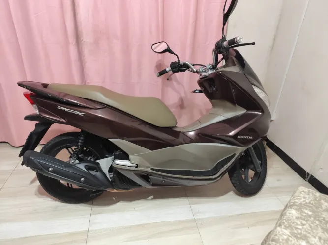 Moto Honda PCX 150 DLX 
