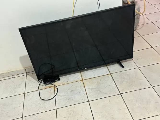 Televisão LG smart 50 polegadas 