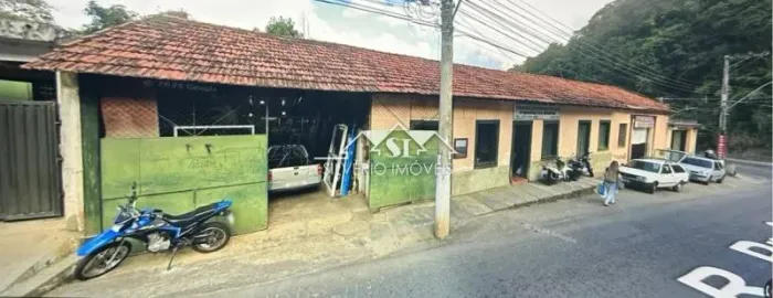 Casa- São José do Vale do Rio Preto, Centro