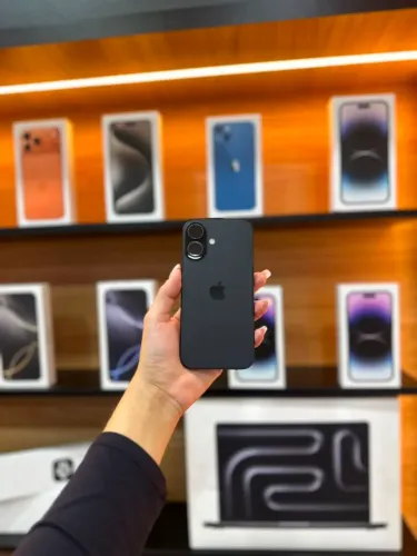 iPhone 16 128GB semi novo 3.749,00