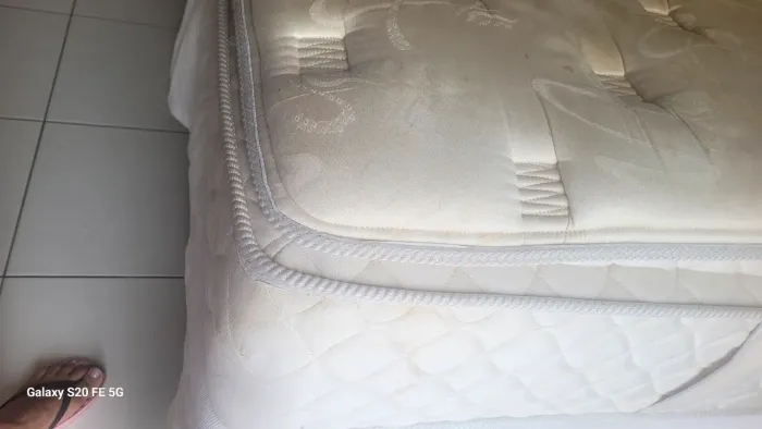Vendo ou troco por Queen, Colchao king size com base de brinde