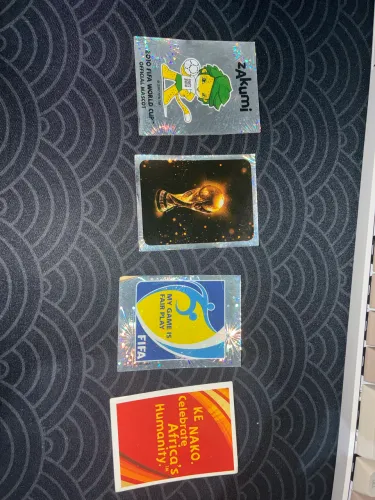 Figurinhas Copa do Mundo 2010 Panini - Messi, Ronaldinho, Iniesta, Beckham e especiais