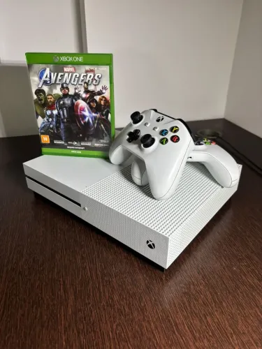 Xbox One S 1TB (1 jogo mídia fisica de brinde)