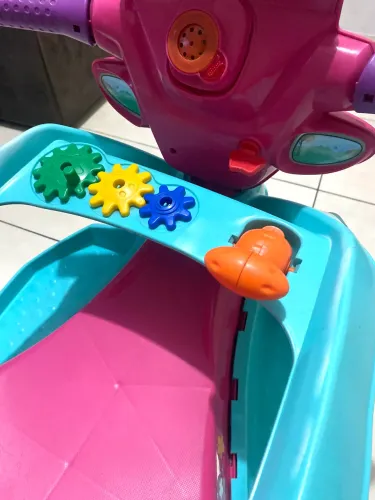 Triciclo carrinho de passeio com pedal infantil para menina