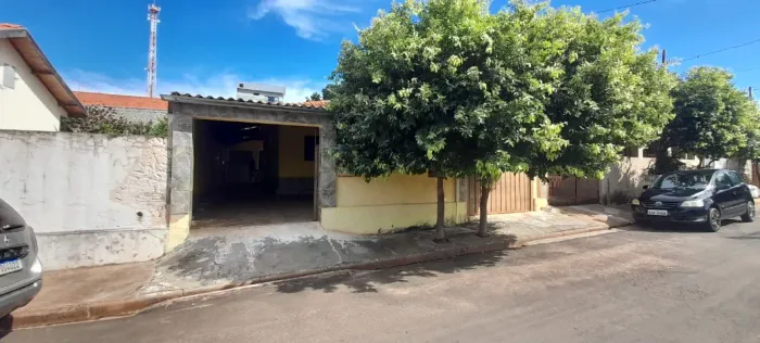 Casa, 3 dormitórios, edicula no fundo, próxima à Santa Casa de Pompeia