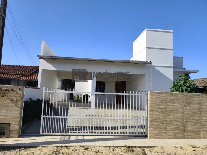 CASA MOBILIADA À VENDA NO BAIRRO MIRIM ? IMBITUBA.