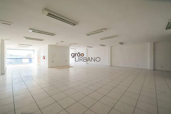Sala com 100m² no Bairro Mathias Velho para locação