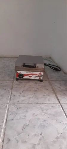 Máquina de Crepe Suíço para 12 Unidades - Excelente Estado - Pronta para Trabalhar