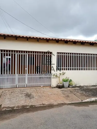 Casa à venda no Condomínio Sávio Brandão