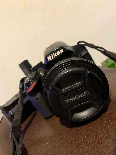 Nikon D320